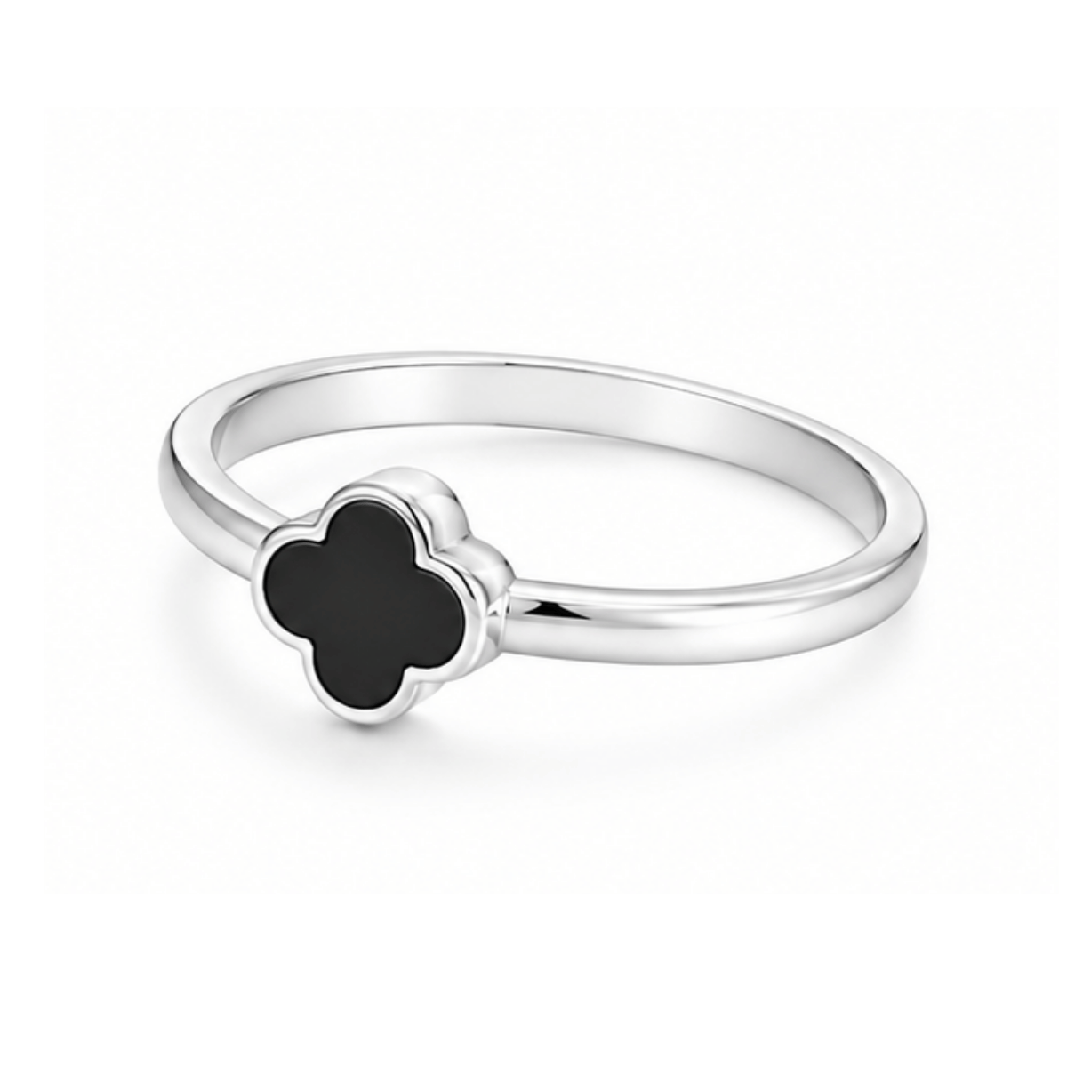 Nefari Noir Clover Ring