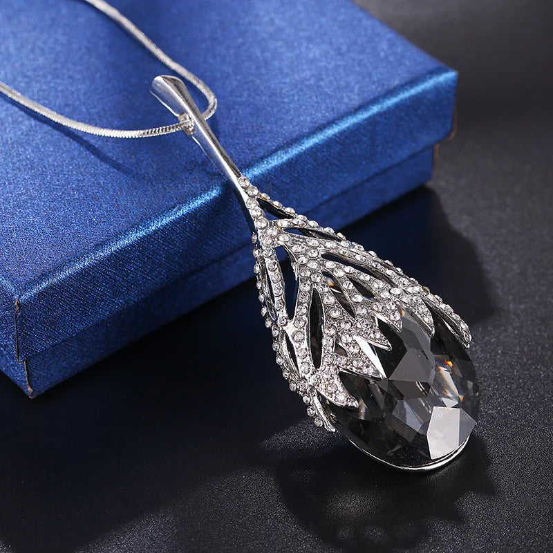 Long Necklaces for Women Fashion Gray Crystal Choker Collier Statement Pendants Accessories