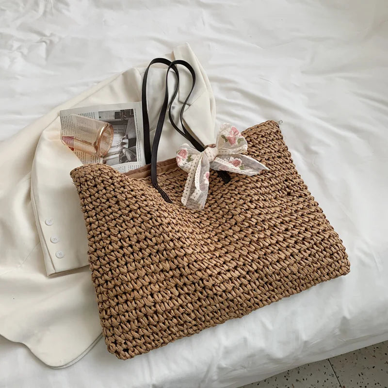 Women Handbag Summer Beach Bag Rattan Woven Handmade Knitted Straw Large Capacity.