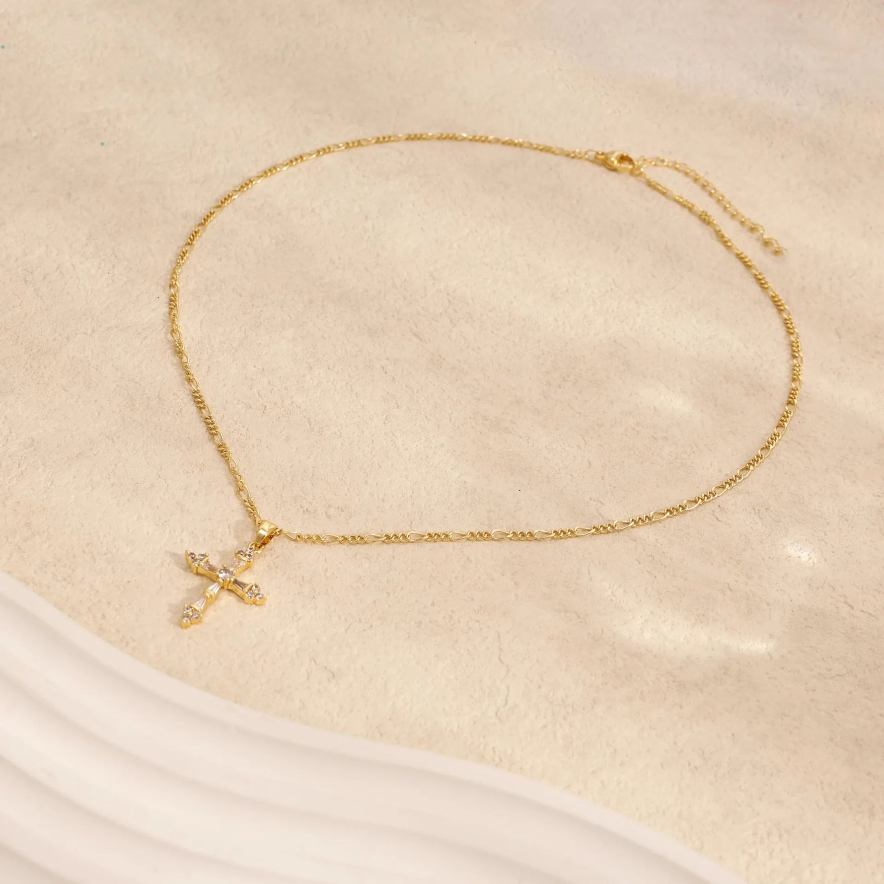 Cross Jewelry Necklace for Women 14K Gold Plated Pendant Necklace Trendy Small Cross.