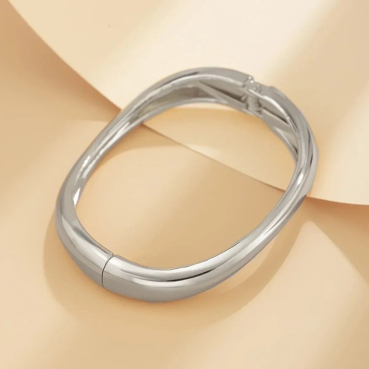 Bracelet for Women Design Sense Fashion Trend Metal Smooth Water Drop Jewelry Sterling Silver 925