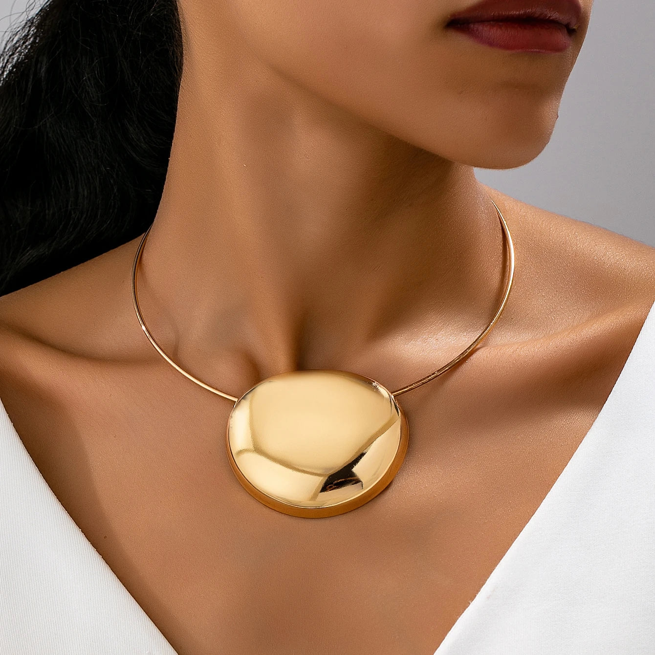 Women's Necklace, Smooth Geometric Exaggerated Fashion Minimalist, Suitable for Daily and Vacation Wear