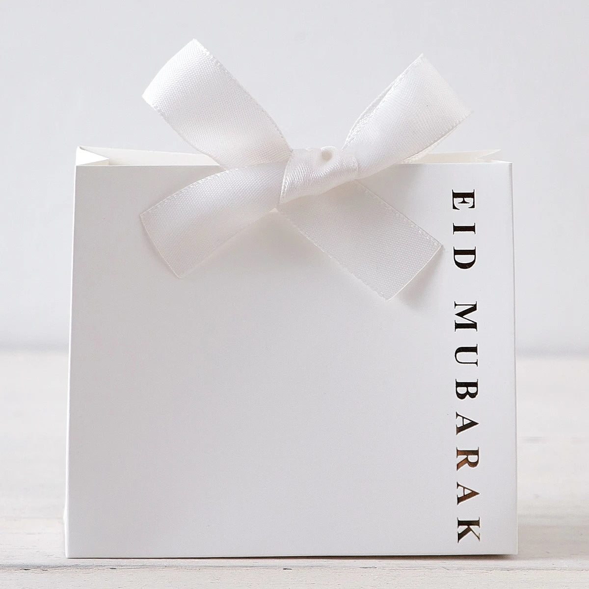5-Piece Eid Gift Box Is Decorated with Ribbon Bows and Exquisite Paper Packaging, Suitable for Holiday Parties, and Can Hold Candies, Cookies, Jewelry