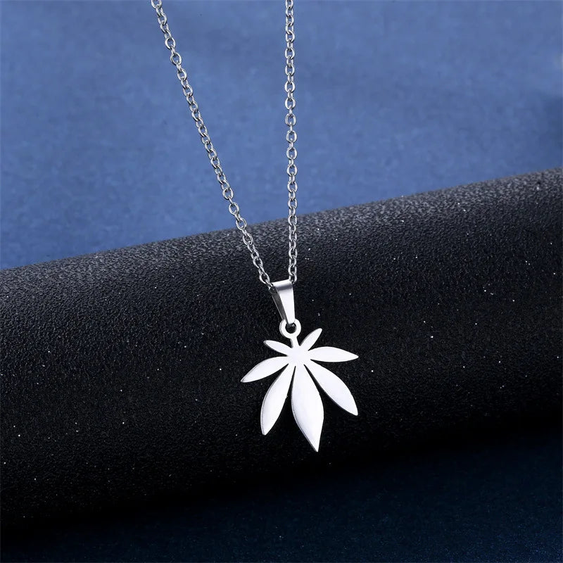 Stainless Steel Necklace For Women Maple Leaf Choker Pendant Chain Engagement Jewelry korean Fashion