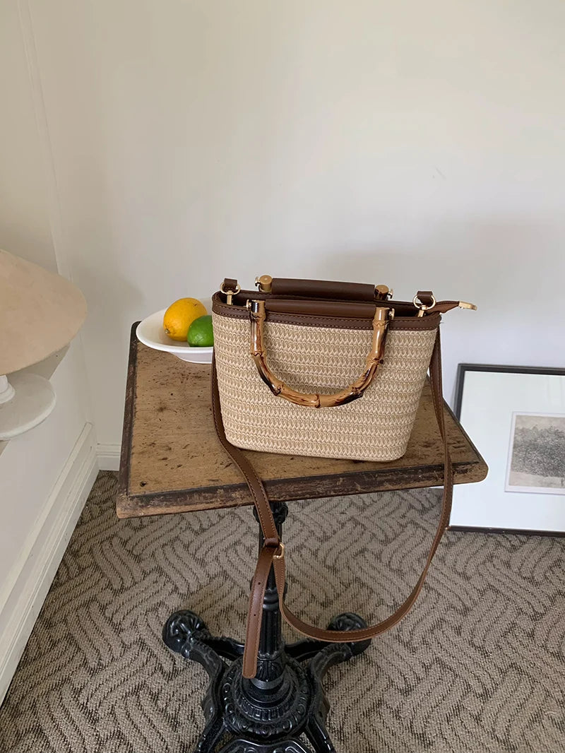 Simple Hand Knitted Women's Travel Handbags Fashion Wooden Handle Ladies Shoulder Bag.