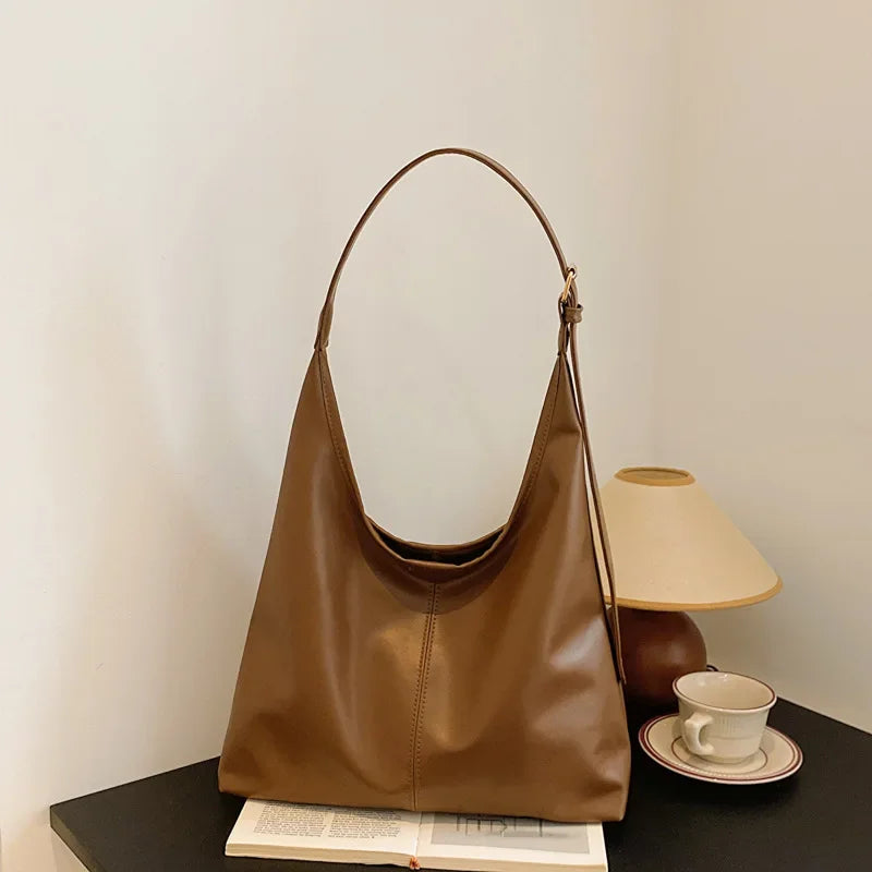 New Tote bag hand bill of lading shoulder women's bag retro simple large bag Tote bag.