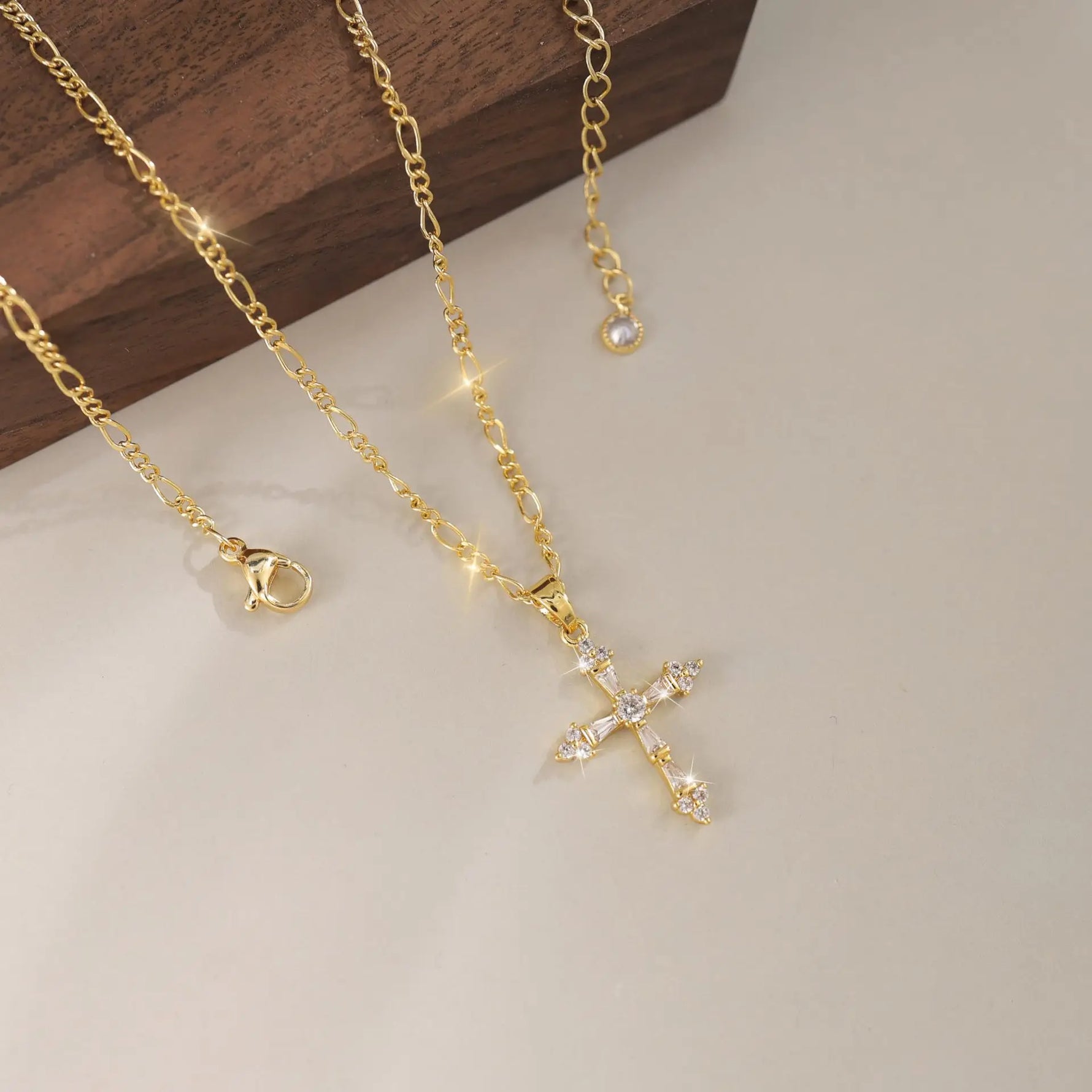 Cross Jewelry Necklace for Women 14K Gold Plated Pendant Necklace Trendy Small Cross.