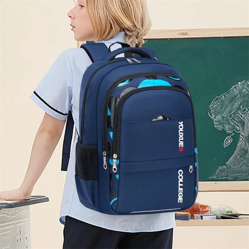 New Children School Bags Kids Backpack In Primary Schoolbag For Teenager Boys.