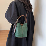 Fashionable Women's Bucket Bag, Stylish Solid Color Woven Effect Handbag.